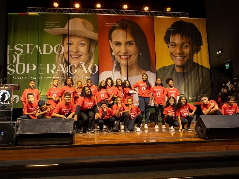 Instituto Ascendendo Mentes realiza jantar beneficente que garante continuidade de projeto social para 300 jovens