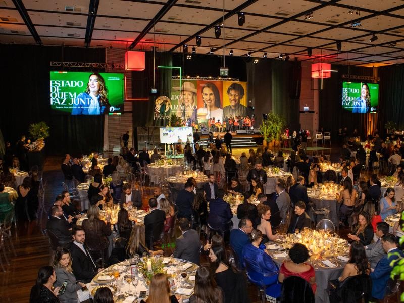 Instituto Ascendendo Mentes realiza jantar beneficente que garante continuidade de projeto social para 300 jovens