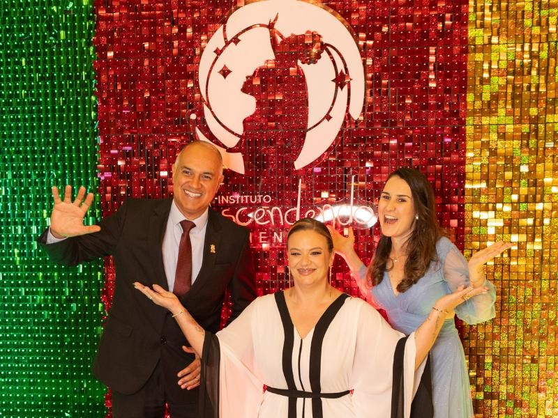 Nina Cardoso, CEO e fundadora do Instituto Ascendendo Mentes, promoveu o 2º jantar beneficente da entidade, na Casa NTX